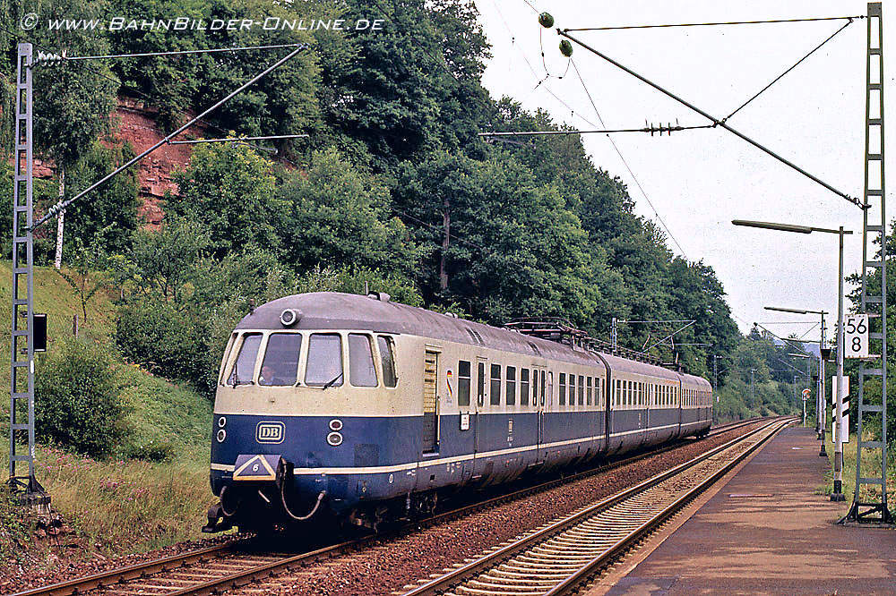 456 106 im August 1985 in Neckarburken.
