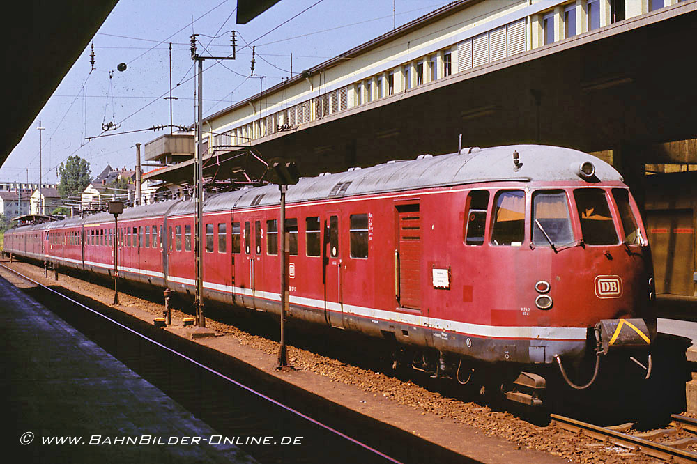  456 107 und 101 im Juli 1984 in Heidelberg Hbf.