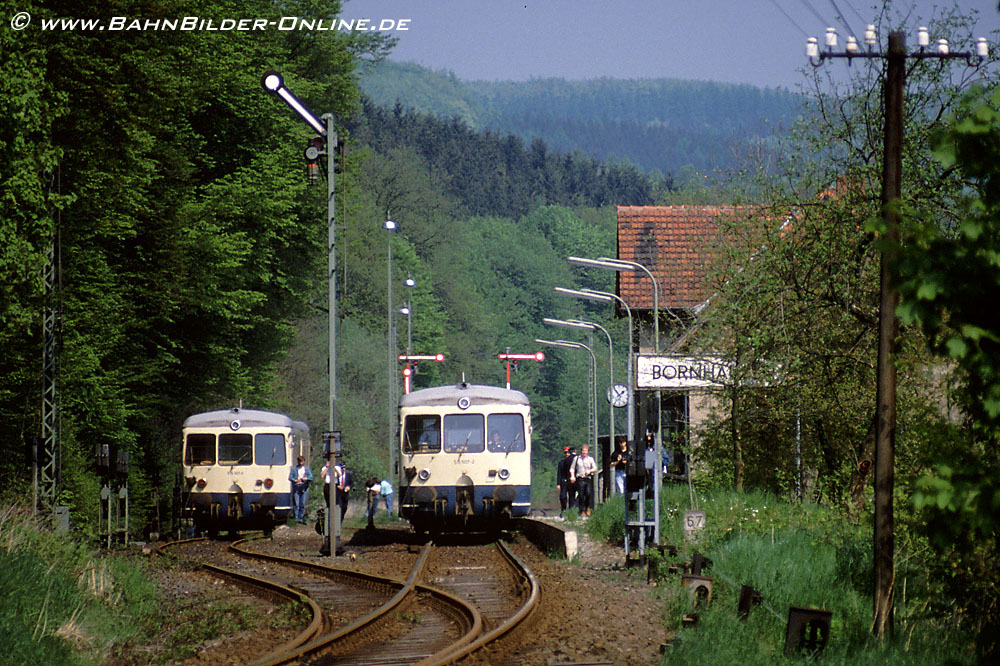 515 501 und 515 507 im Mai 1988 im Bf. Bornhausen.