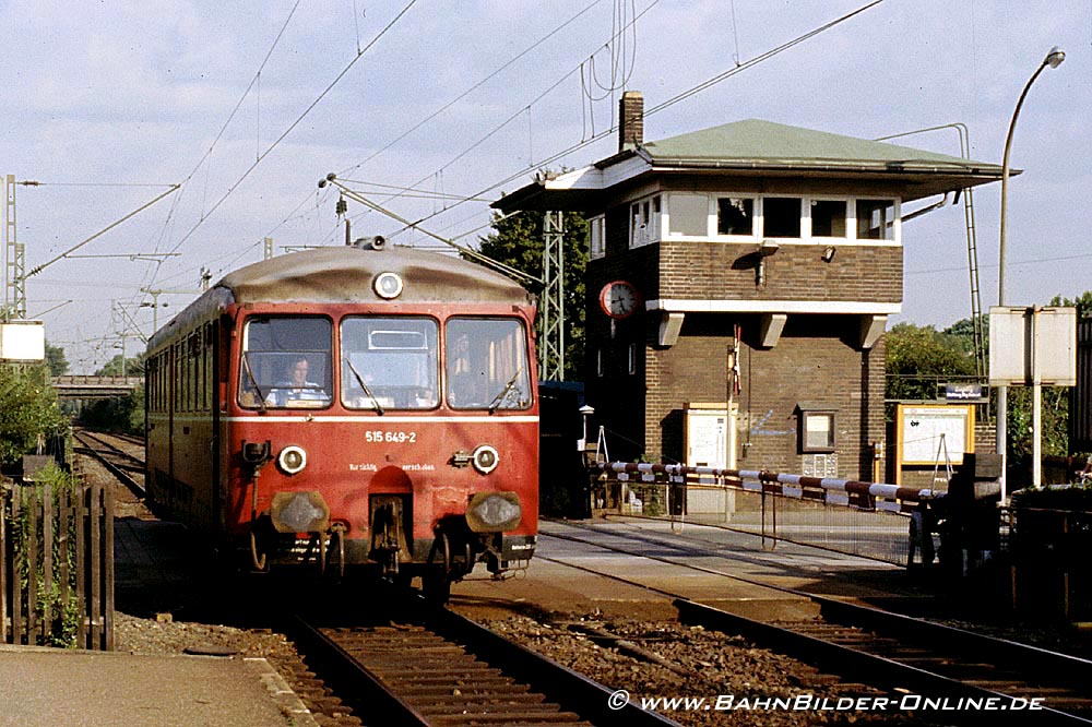 515 649 im Mai 1986 in Duisburg-Duempten.