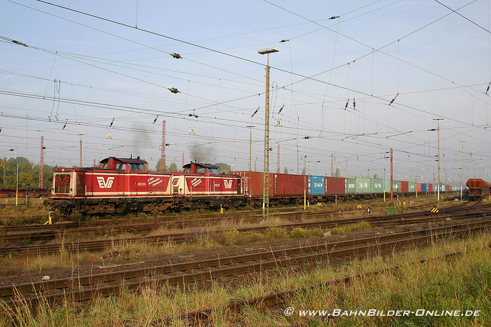 Am 10. Oktober 2005 stehen EVB 410.02 und 410.03 in Bremen Rbf.