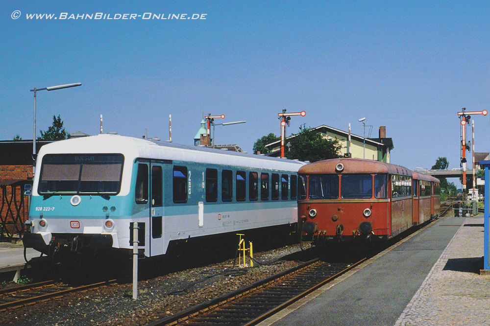 628 und 798 im August 1988 im Bf. Heide/Holstein